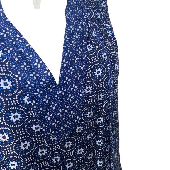 Old Navy NWOT Blue 2 Pattered Sleeveless Top Medium - Picture 3 of 12